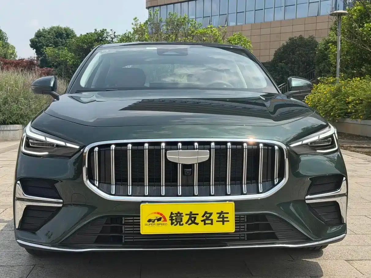 Geely Emgrand 2026 5th Generation 1.5T DCT Flagship Edition — миниатюра 8