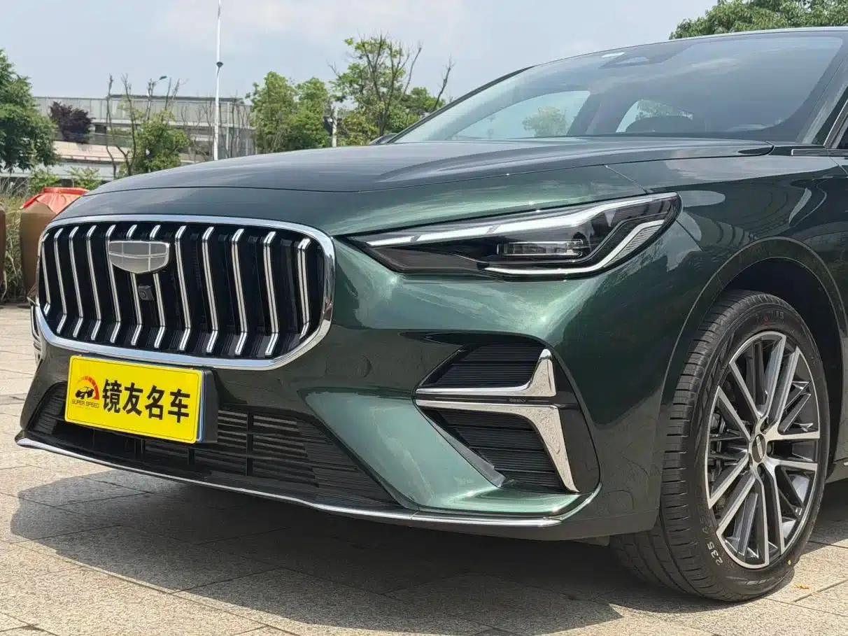 Geely Emgrand 2026 5th Generation 1.5T DCT Flagship Edition — миниатюра 9