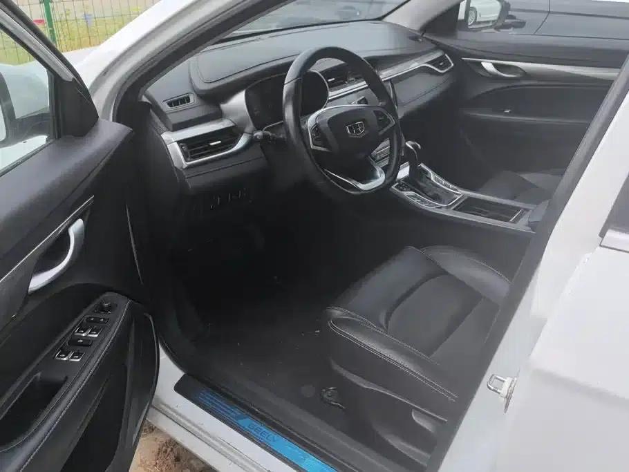 Geely Emgrand 2019 Leading Edition 1.5L CVT Upward Connectivity Model (National VI Emission Standard) — миниатюра 9
