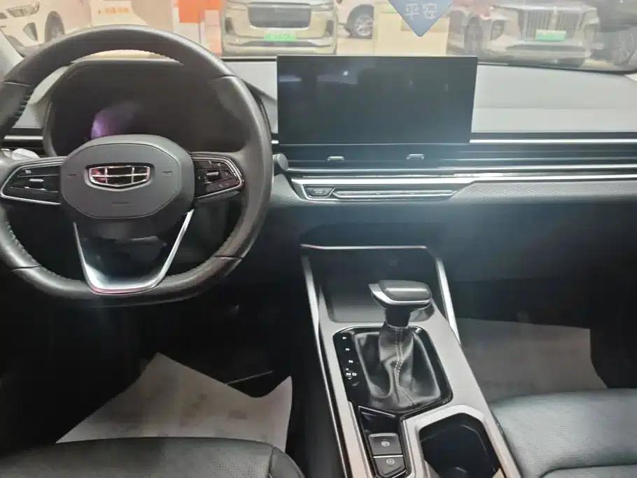 Geely Emgrand 2023 4th Generation Champion Edition 1.5L CVT Premium — миниатюра 12