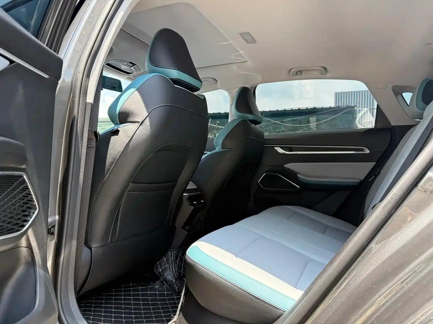 Geely Emgrand 2023 4th Generation Champion Edition 1.5L CVT Flagship Model — миниатюра 5