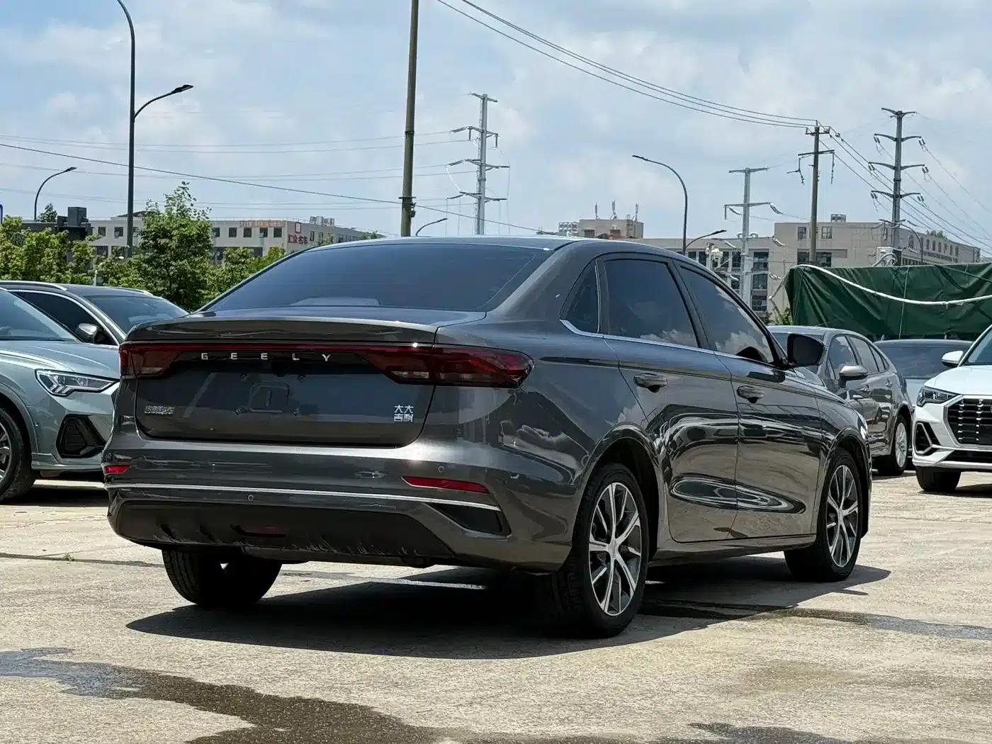 Geely Emgrand 2023 4th Generation Champion Edition 1.5L CVT Flagship Model — миниатюра 9