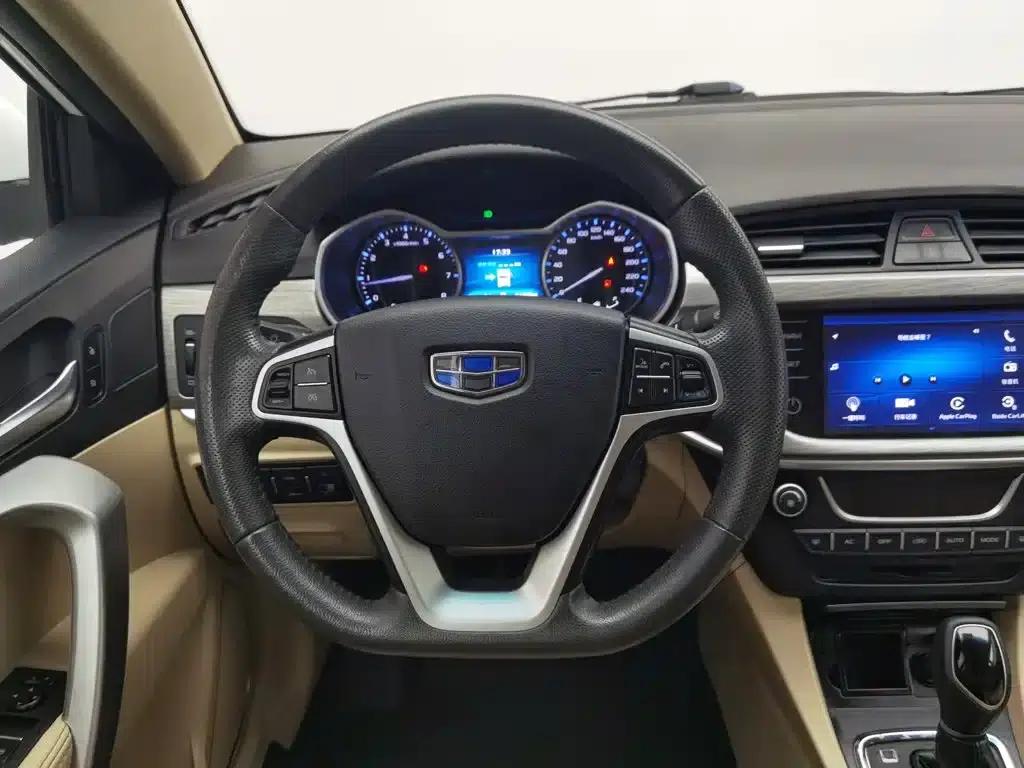 Geely Emgrand 2017 Sedan Million Edition 1.5L CVT Luxury Model — миниатюра 11