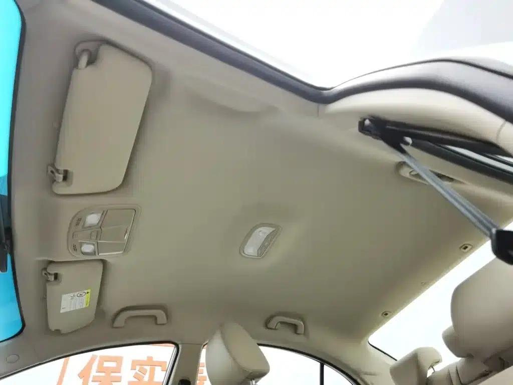 Geely Emgrand 2017 Sedan Million Edition 1.5L CVT Luxury Model — миниатюра 14