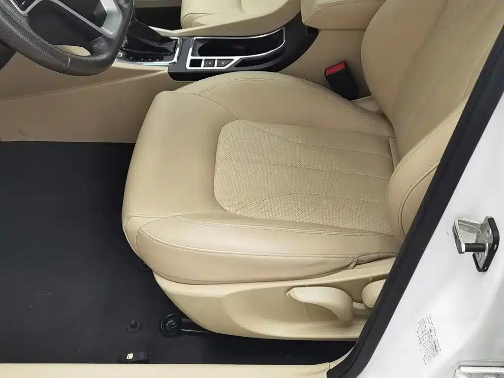 Geely Emgrand 2017 Sedan Million Edition 1.5L CVT Luxury Model — миниатюра 20