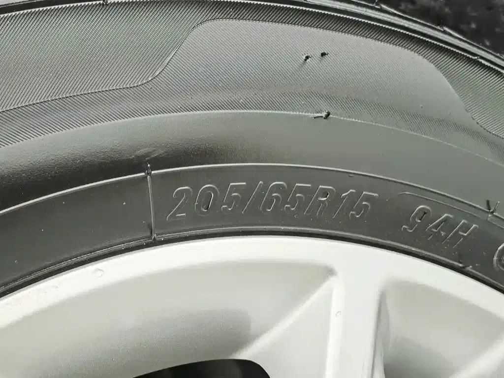 Geely Emgrand 2017 Sedan Million Edition 1.5L CVT Luxury Model — миниатюра 24