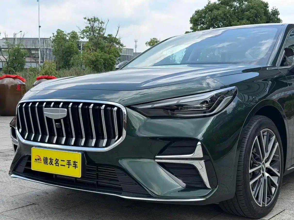 Geely Emgrand 2026 5th Generation 1.5T DCT Flagship Edition — миниатюра 17