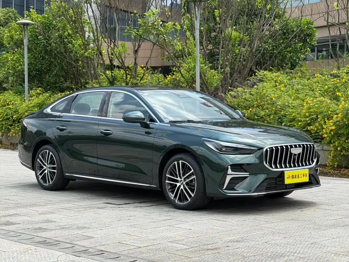 Geely Emgrand 2026 5th Generation 1.5T DCT Flagship Edition — миниатюра 3