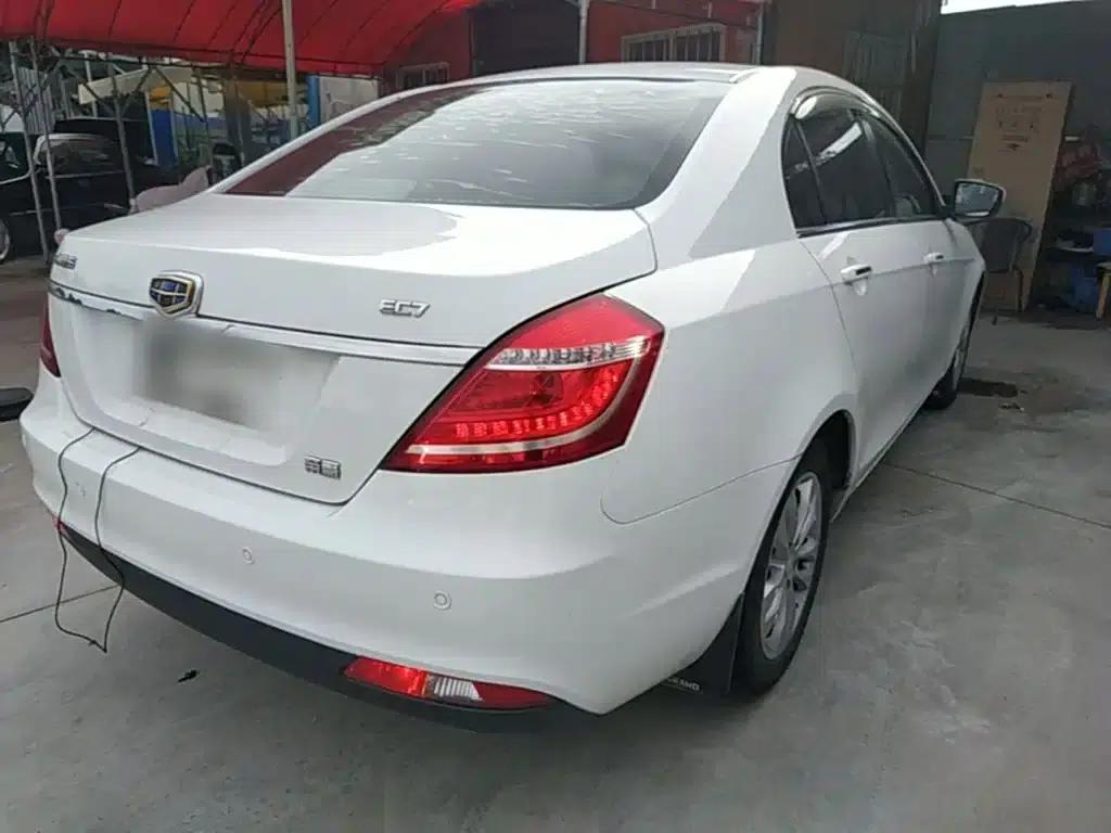 Geely Emgrand 2015 Sedan 1.5L Manual Upgrade Version — миниатюра 7