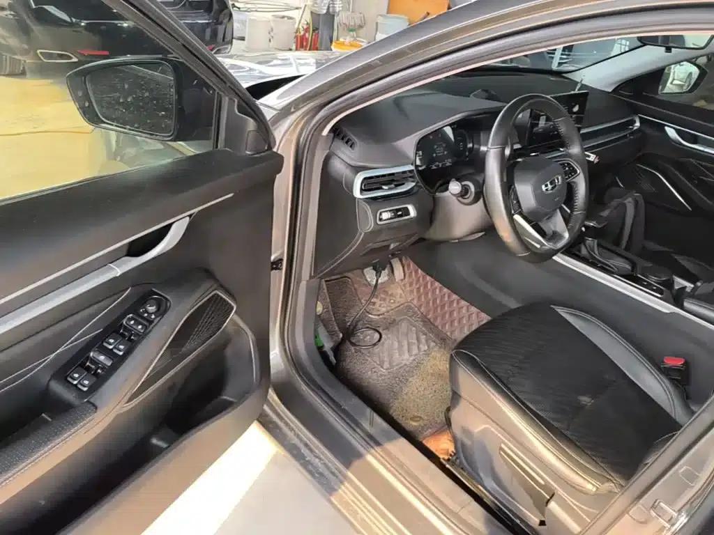 Geely Emgrand 2022 4th Generation 1.5L CVT Premium — миниатюра 16