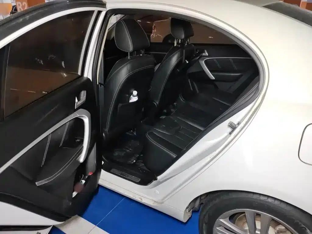 Geely Emgrand 2016 Sedan 1.5L Manual Upgrade Version — миниатюра 15
