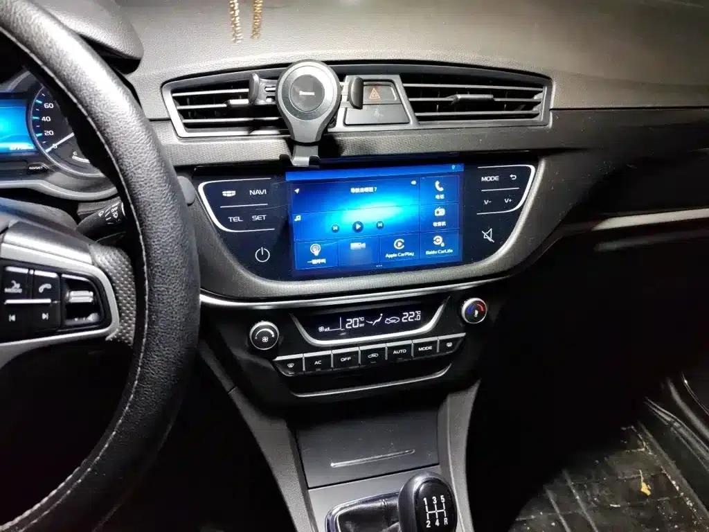 Geely Emgrand 2016 Sedan 1.5L Manual Upgrade Version — миниатюра 6