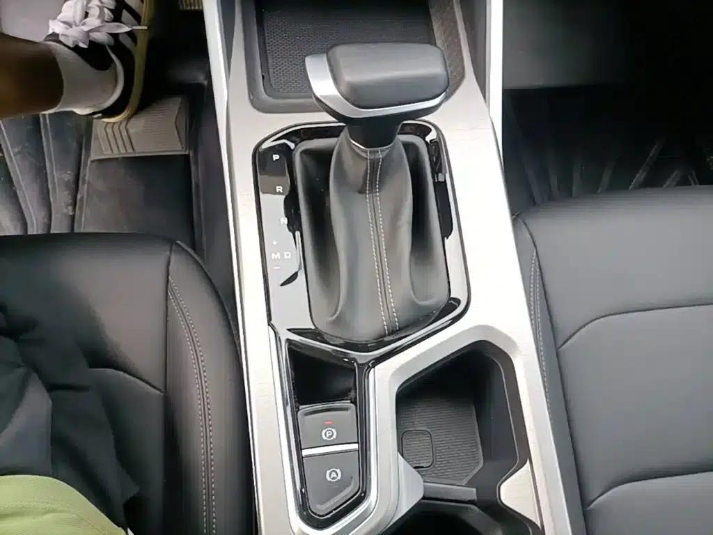 Geely Emgrand 2026 4 Millionth Anniversary Edition 1.5L CVT Flying Model — миниатюра 14