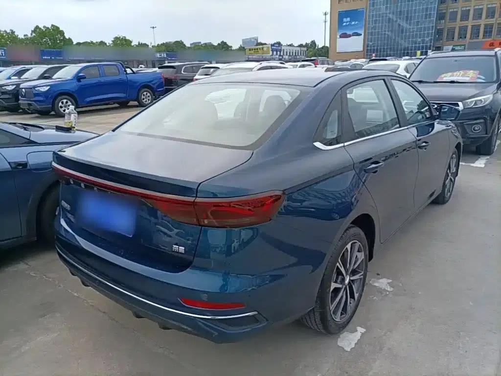 Geely Emgrand 2026 4 Millionth Anniversary Edition 1.5L CVT Flying Model — миниатюра 7