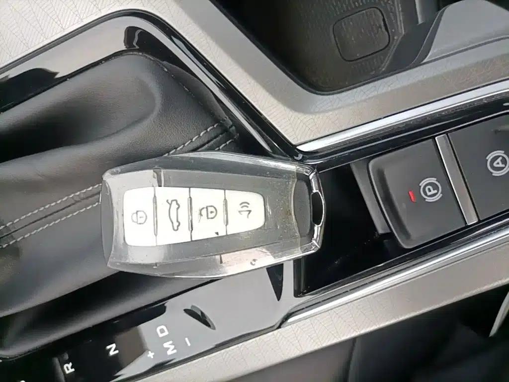 Geely Emgrand 2026 4 Millionth Anniversary Edition 1.5L CVT Flying Model — миниатюра 9