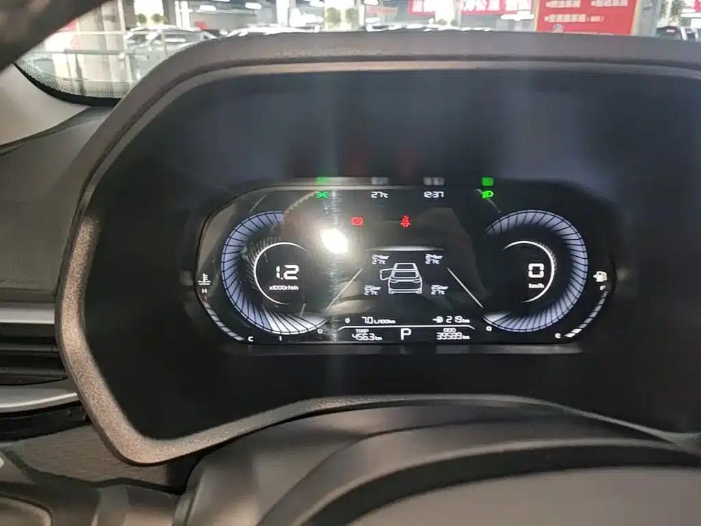 Geely Emgrand 2023 4th Generation Champion Edition 1.5L CVT Luxury — миниатюра 12