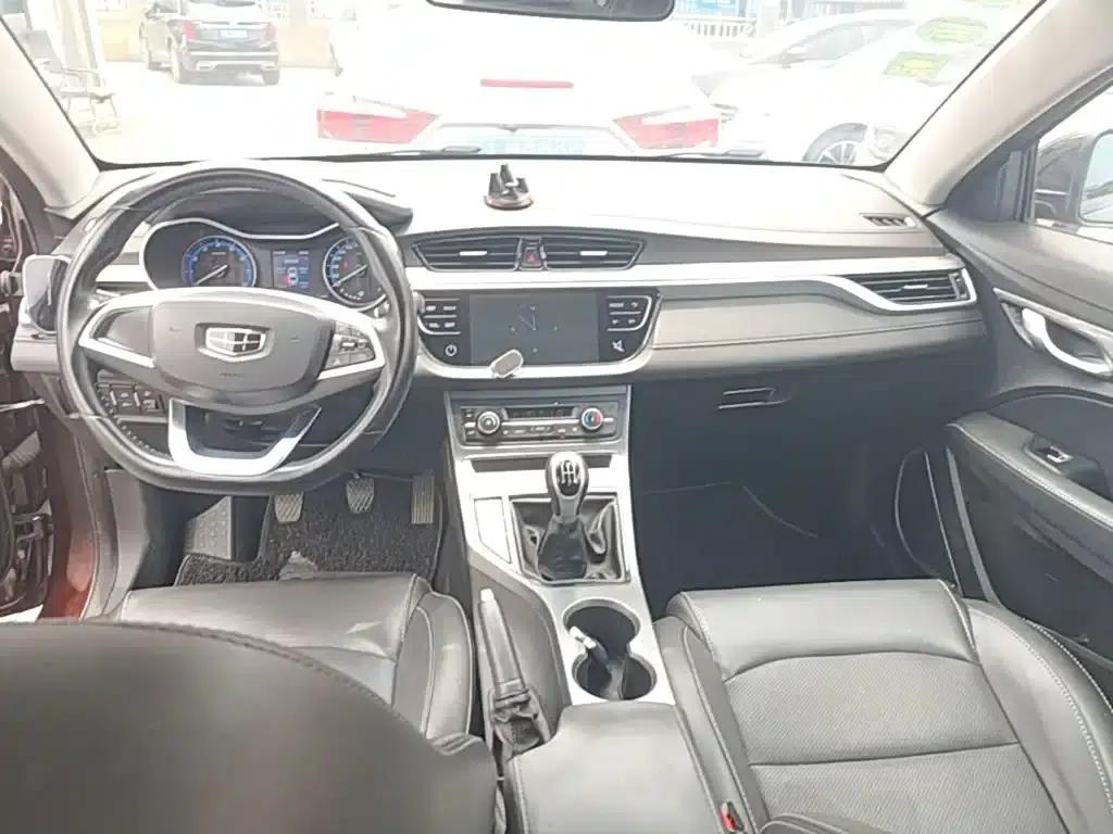 Geely Emgrand 2019 Leading Edition 1.5L Manual Deluxe Model (China VI Emission Standard) — миниатюра 10