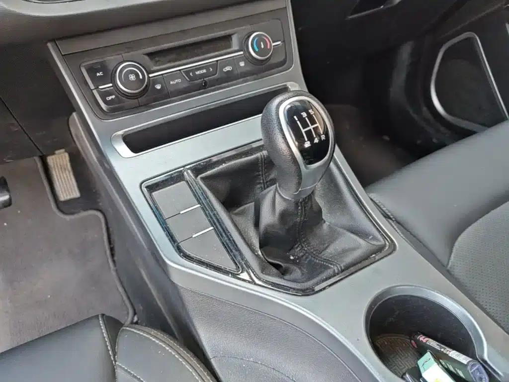 Geely Emgrand 2019 Leading Edition 1.5L Manual Deluxe Model (China VI Emission Standard) — миниатюра 14