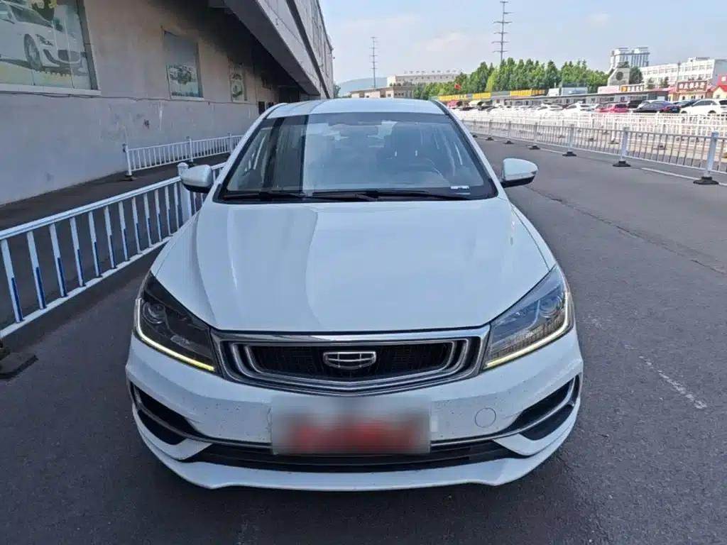 Geely Emgrand 2019 Leading Edition 1.5L Manual Deluxe Model (China VI Emission Standard) — миниатюра 3