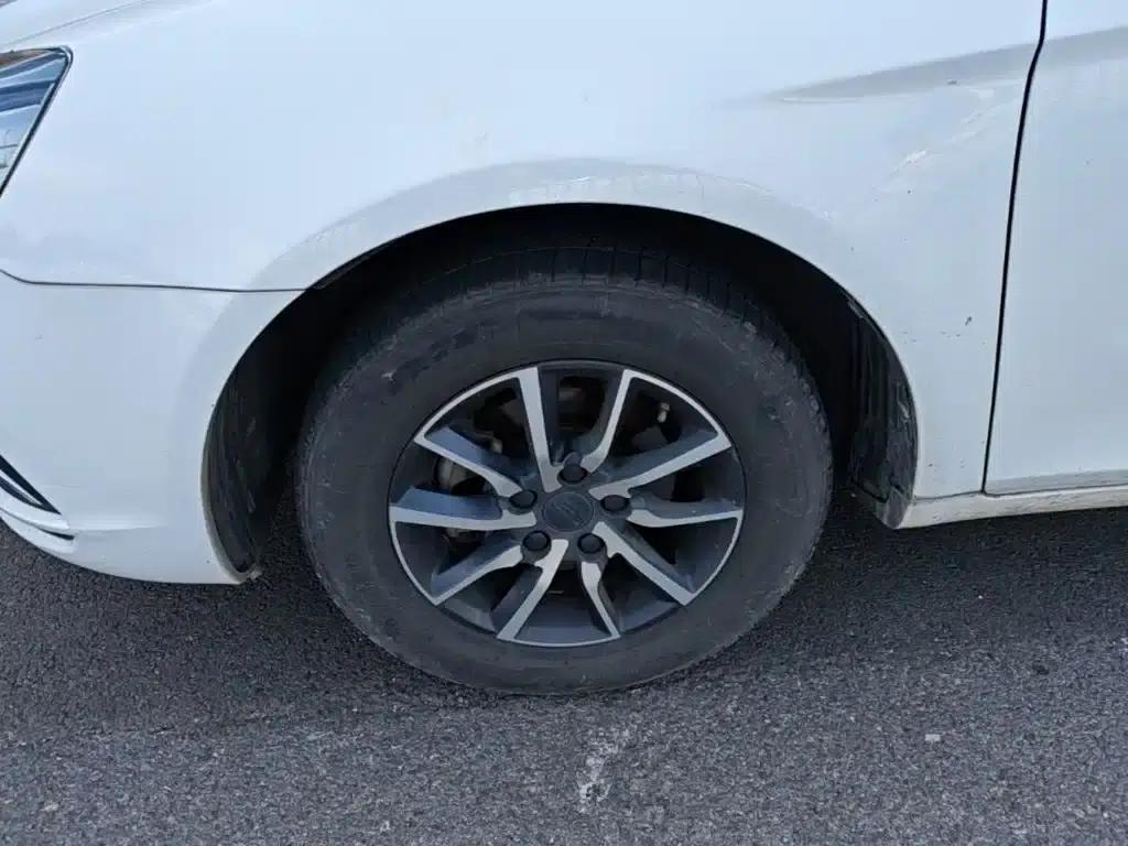 Geely Emgrand 2019 Leading Edition 1.5L Manual Deluxe Model (China VI Emission Standard) — миниатюра 23