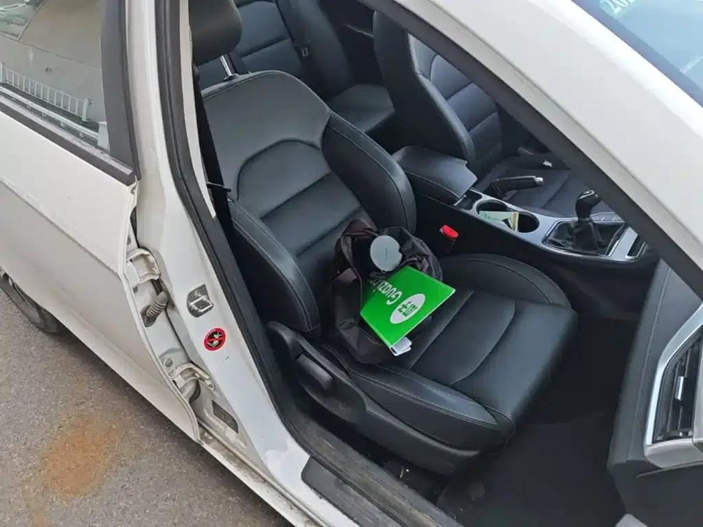 Geely Emgrand 2019 Leading Edition 1.5L Manual Deluxe Model (China VI Emission Standard) — миниатюра 25