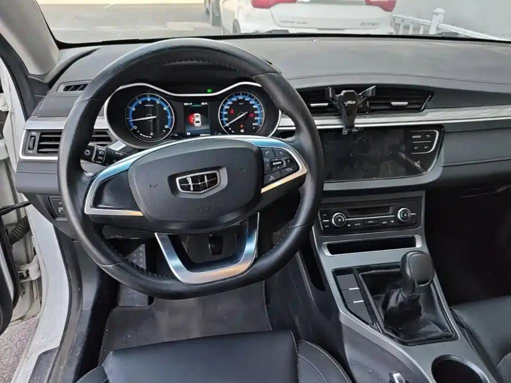 Geely Emgrand 2019 Leading Edition 1.5L Manual Deluxe Model (China VI Emission Standard) — миниатюра 10