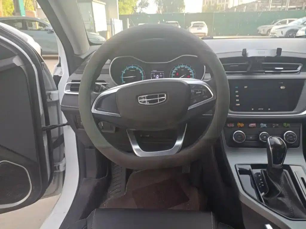 Geely Emgrand 2020 1.5L CVT Comfort Model — миниатюра 3