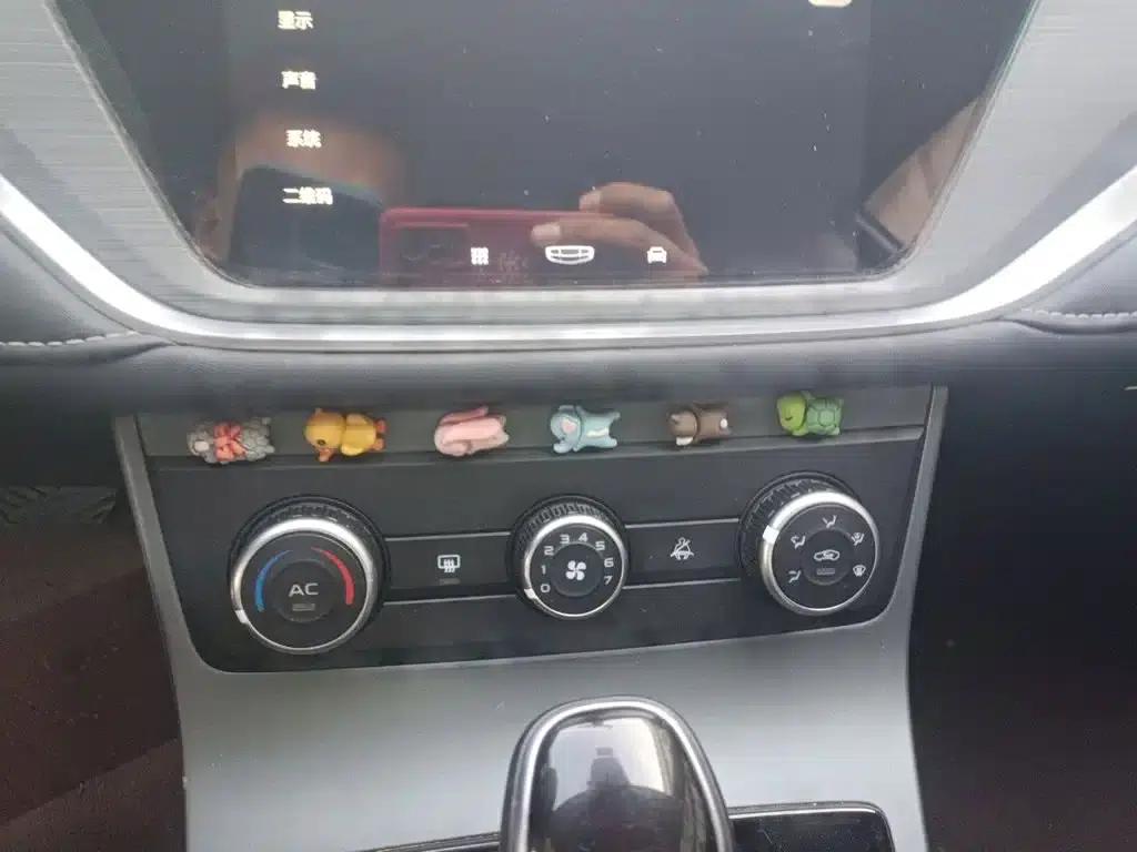 Geely Emgrand 2020 1.5L CVT Comfort Model — миниатюра 6