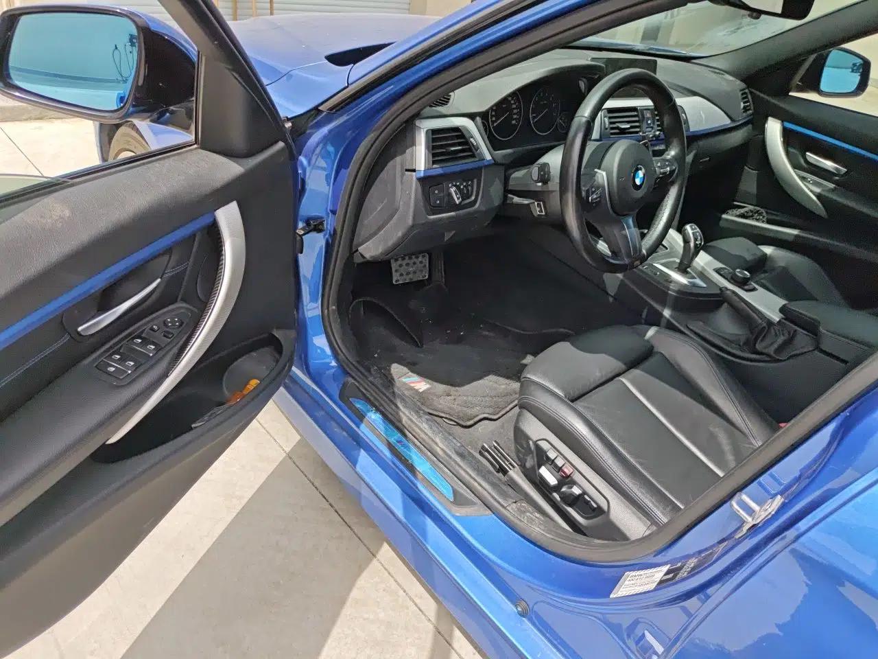 BMW 3 Series 2019 320i M Sport Package — миниатюра 16
