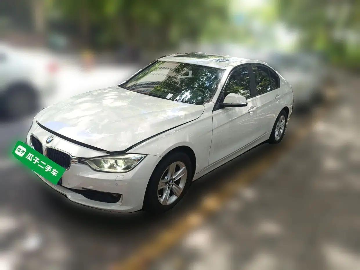 BMW 3 Series 2015 320i Luxury Line Stylish Edition — миниатюра 1