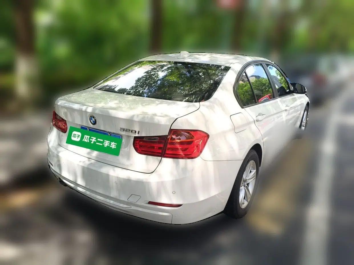 BMW 3 Series 2015 320i Luxury Line Stylish Edition — миниатюра 6