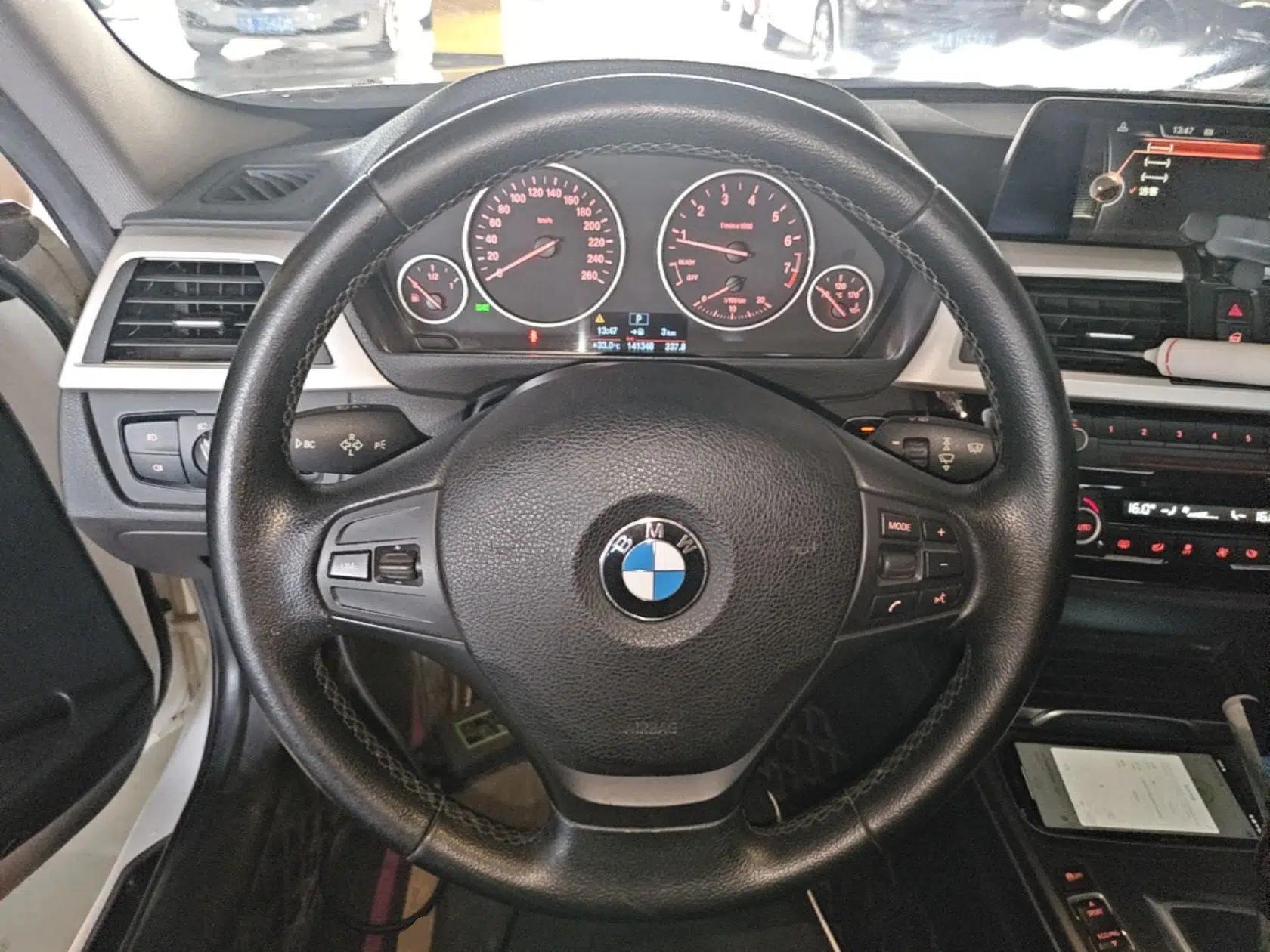 BMW 3 Series 2016 320Li Fashion Model — миниатюра 18