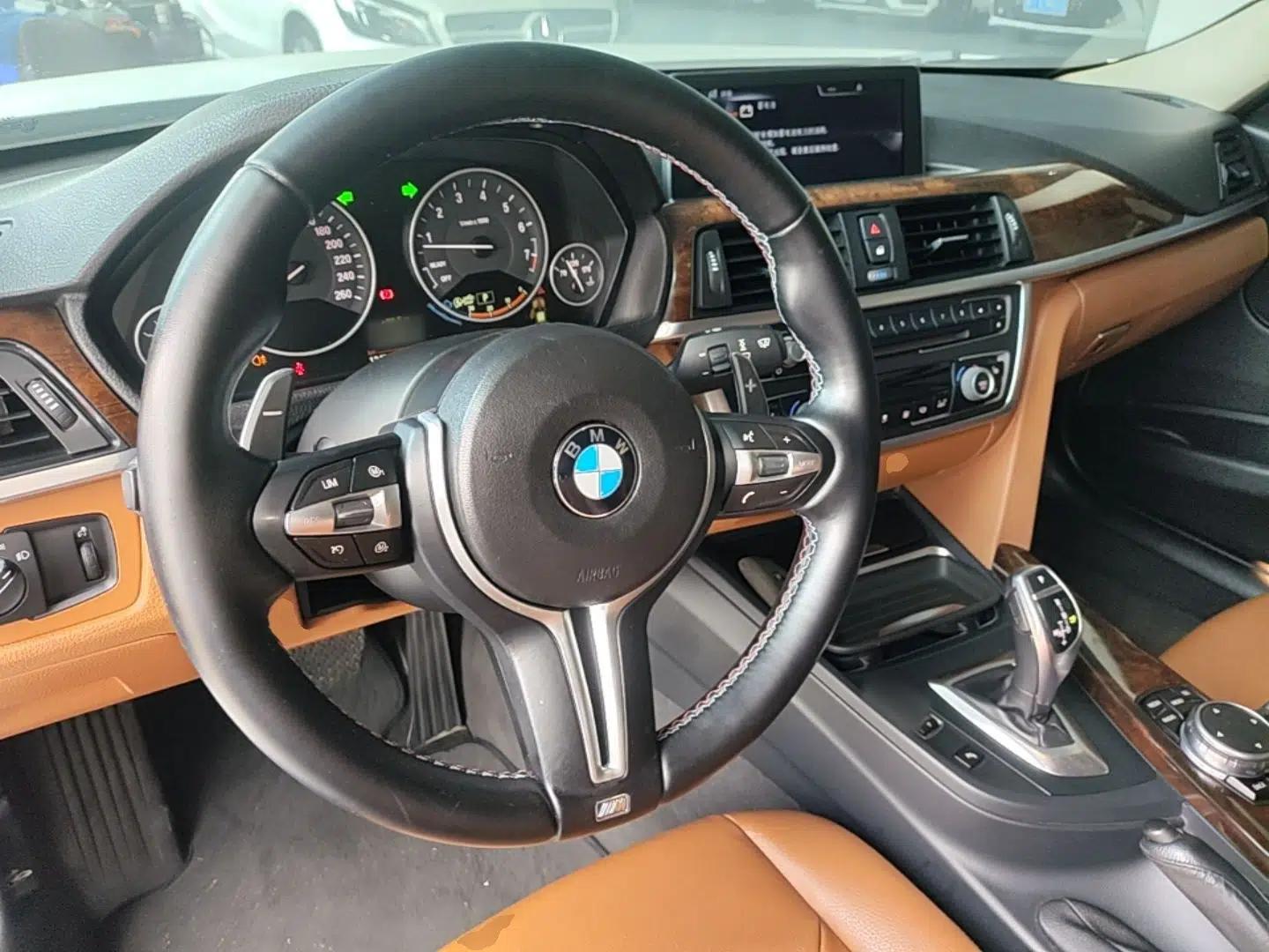 BMW 3 Series 2015 320Li Luxury Design Package Premium Edition — миниатюра 19