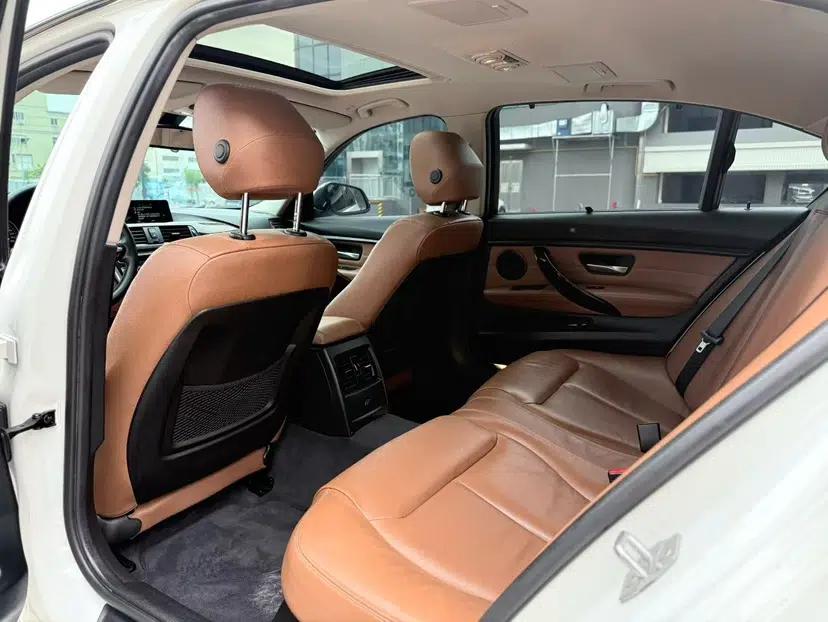 BMW 3 Series 2015 320Li Luxury Design Package Premium Edition — миниатюра 29
