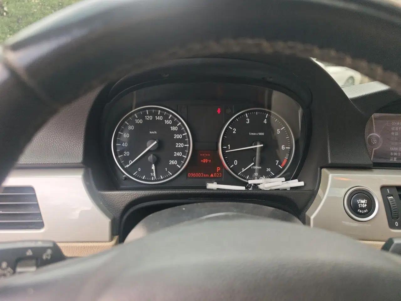 BMW 3 Series 2012 320i Luxury Edition — миниатюра 11