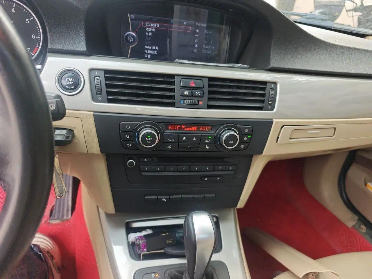 BMW 3 Series 2012 320i Luxury Edition — миниатюра 13