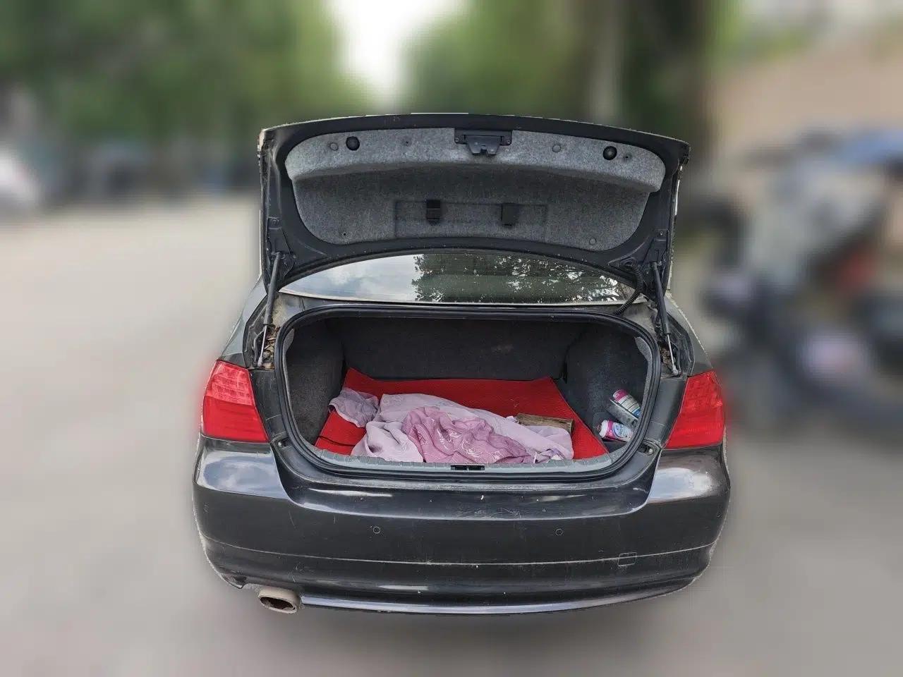 BMW 3 Series 2012 320i Luxury Edition — миниатюра 19