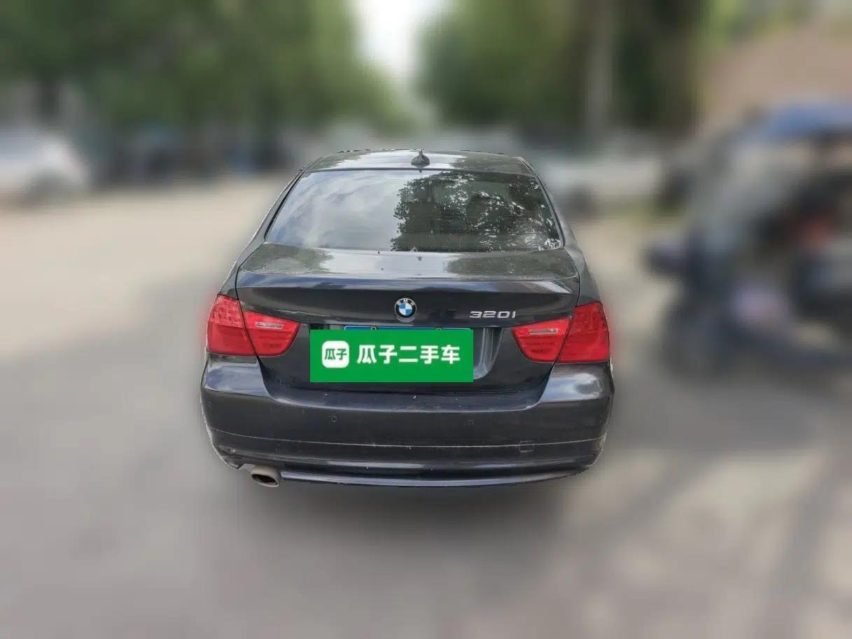 BMW 3 Series 2012 320i Luxury Edition — миниатюра 5