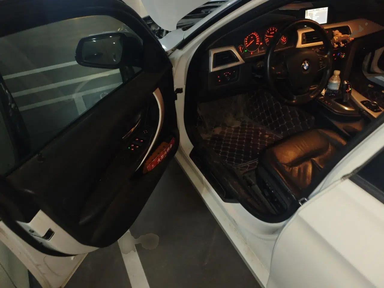 BMW 3 Series 2014 320i Sport Edition — миниатюра 16