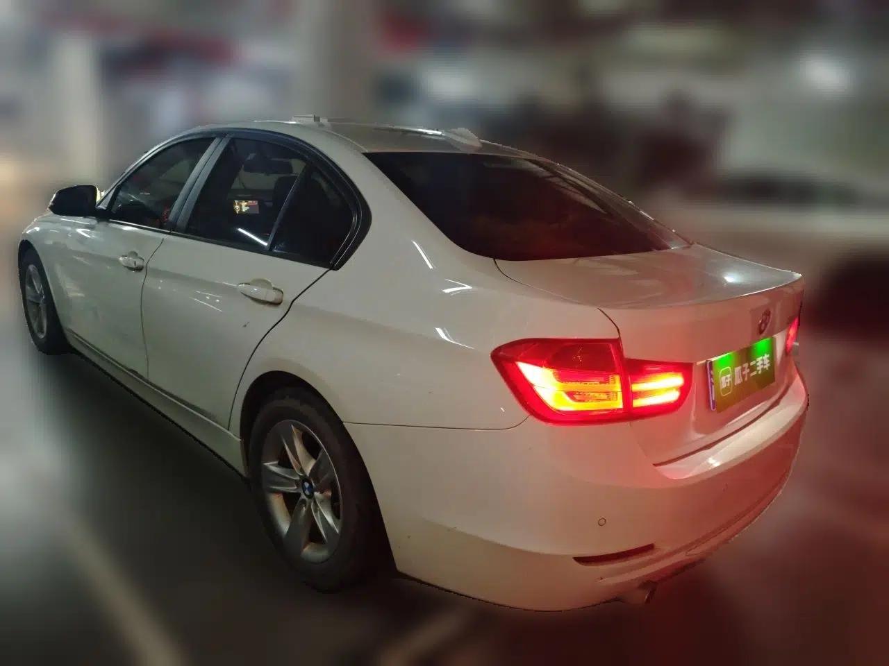 BMW 3 Series 2014 320i Sport Edition — миниатюра 4