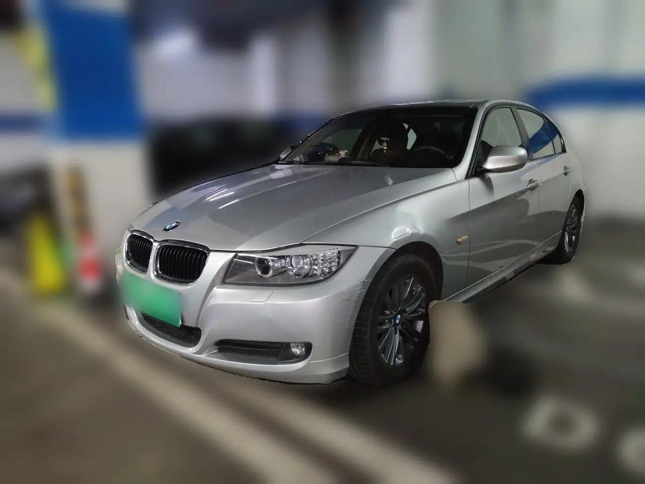 BMW 3 Series 2011 320i Sport Edition — миниатюра 1