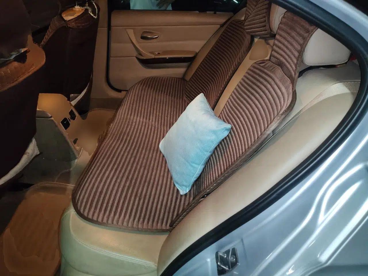 BMW 3 Series 2011 320i Sport Edition — миниатюра 17
