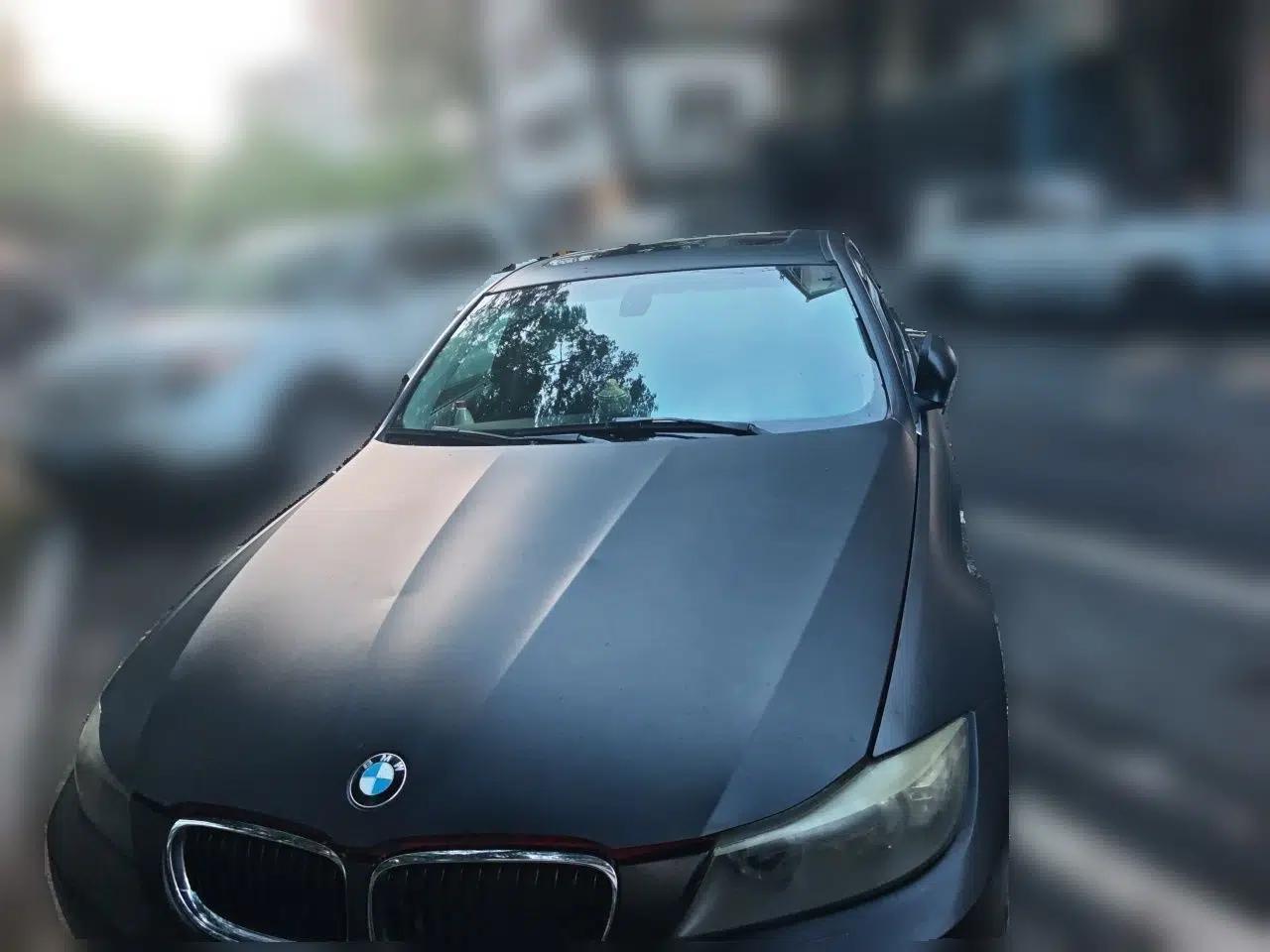 BMW 3 Series 2011 320i Sport Edition — миниатюра 2
