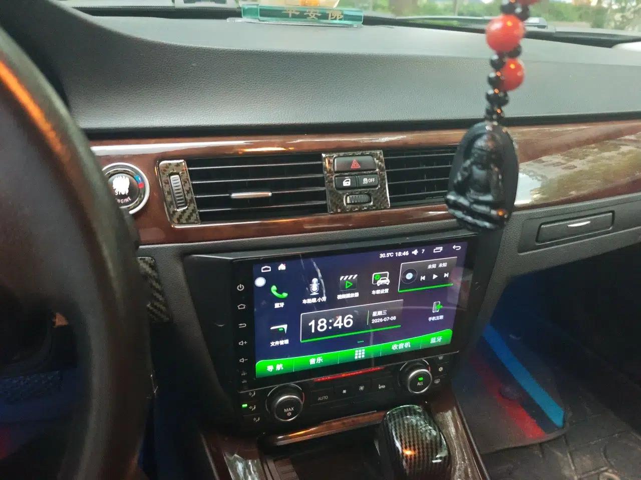 BMW 3 Series 2011 320i Sport Edition — миниатюра 13