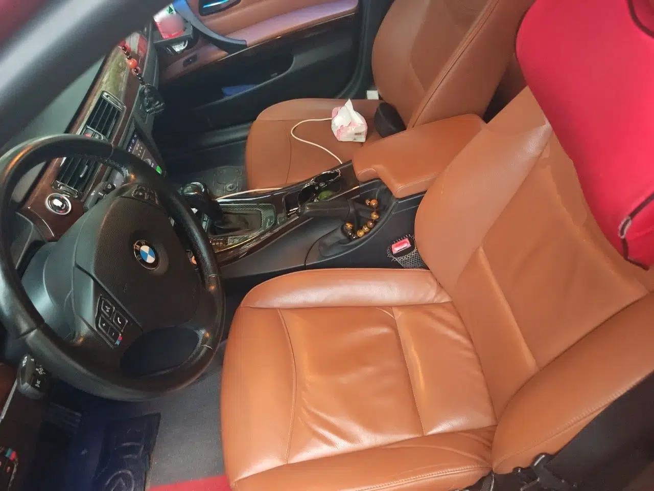 BMW 3 Series 2011 320i Sport Edition — миниатюра 15