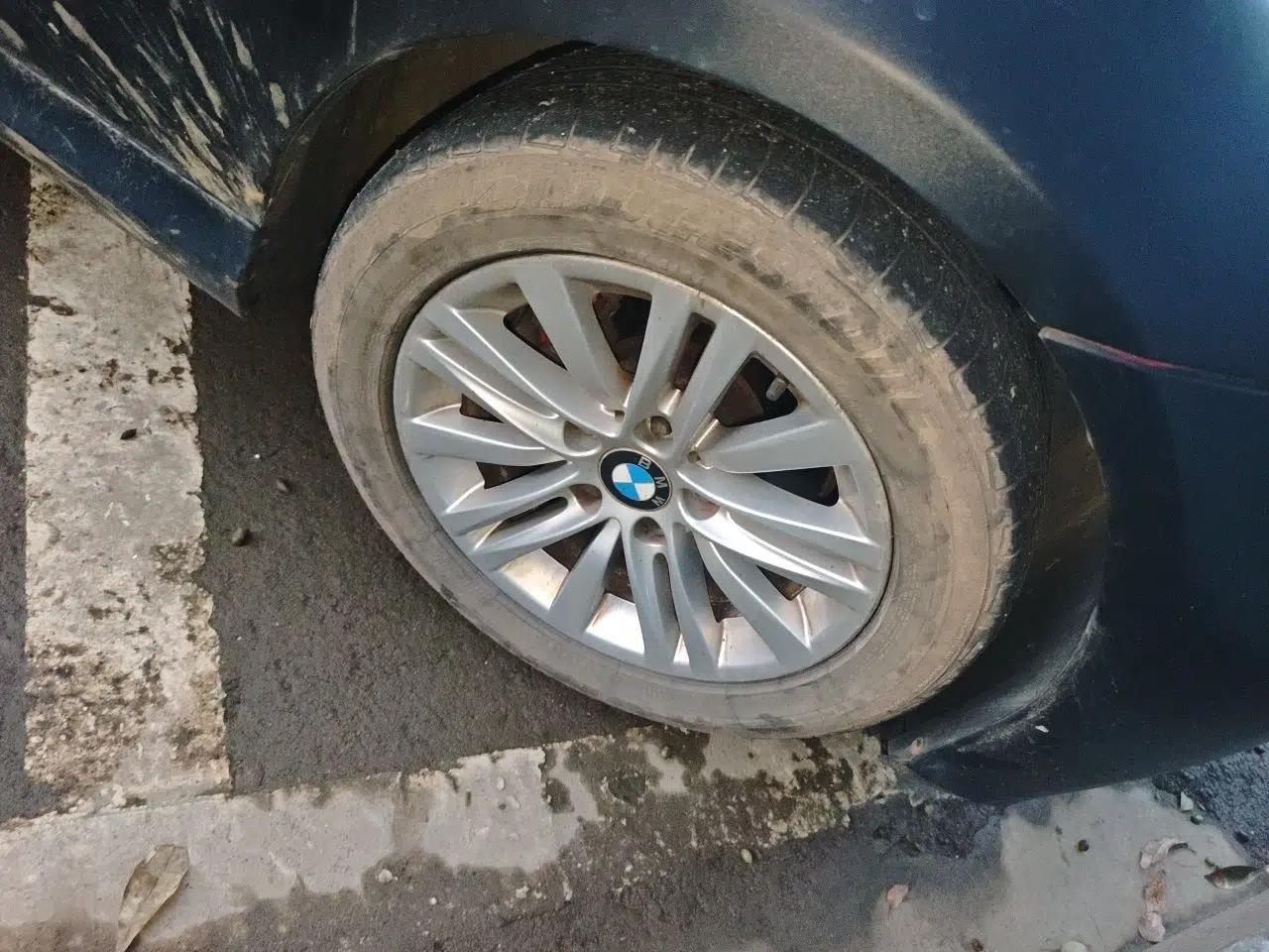 BMW 3 Series 2011 320i Sport Edition — миниатюра 8