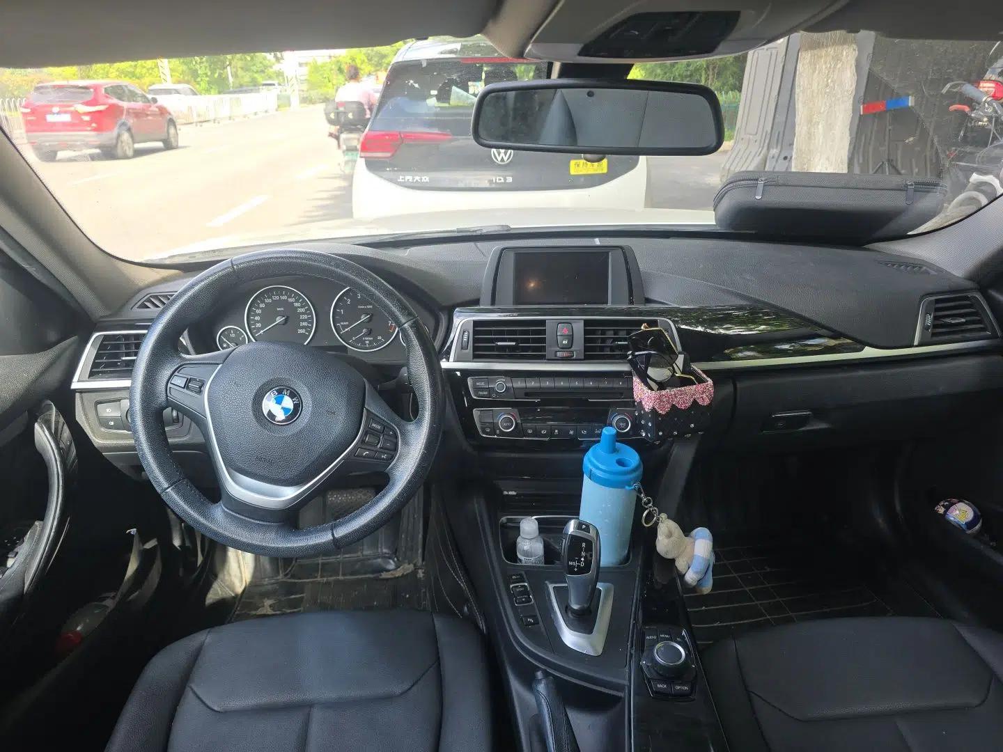 BMW 3 Series 2017 318Li Fashion Model — миниатюра 9