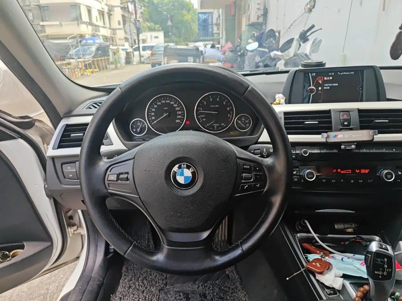 BMW 3 Series 2013 320i Sport Edition — миниатюра 10