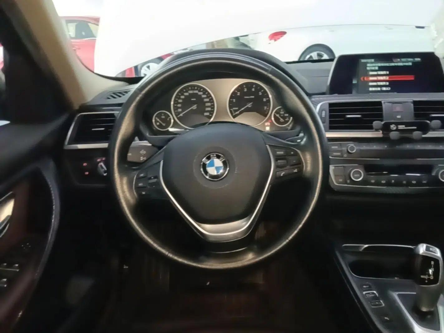 BMW 3 Series 2018 320Li Fashion Model — миниатюра 13