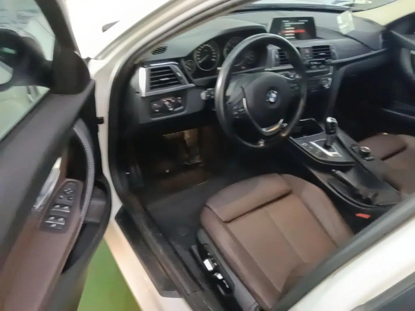BMW 3 Series 2018 320Li Fashion Model — миниатюра 18
